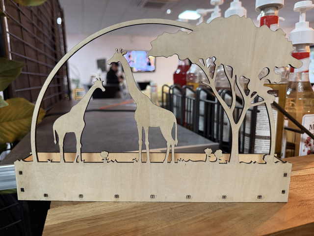 Lanterne décorative personnalisable – Bois découpé