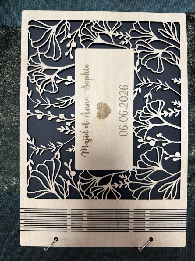 Livre d'or en bois